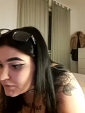 Snapshot of alexaandreea99 chatting on January 17, 11:07 pm alexaandreea99 online show from January 17, 11:07 pm