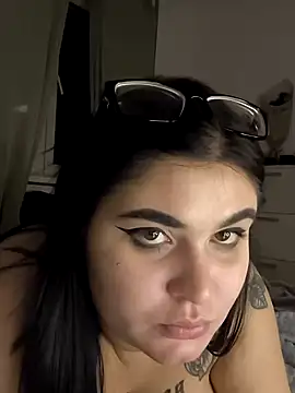 Snapshot of alexaandreea99 chatting on January 28, 1:50 am alexaandreea99 online show from January 28, 1:50 am