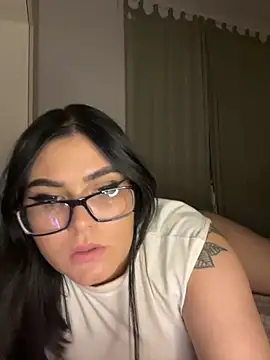 Snapshot of alexaandreea99 chatting on December 8, 10:03 pm alexaandreea99 online show from December 8, 10:03 pm