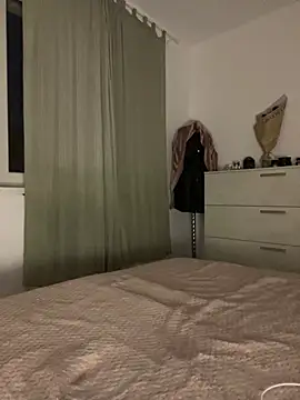 Snapshot of alexaandreea99 chatting on December 15, 1:02 am alexaandreea99 online show from December 15, 1:02 am