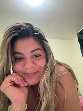 Snapshot of Candy_sr chatting on February 27, 5:29 am Candy sr online show from February 27, 5:29 am