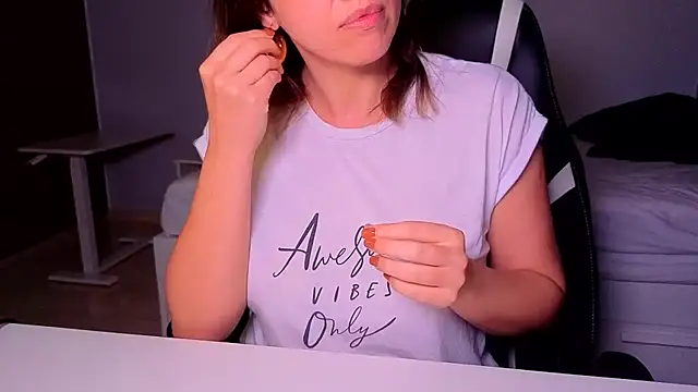 Snapshot of Akasha_007 chatting on October 30, 9:44 pm Akasha 007 online show from October 30, 9:44 pm