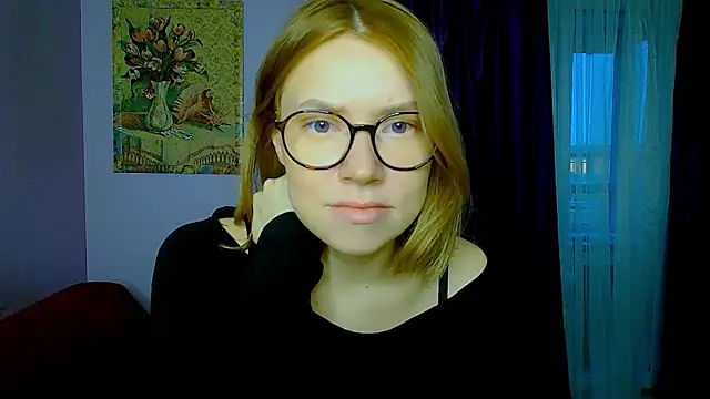 TaylorBre online show from November 17, 6:39 am