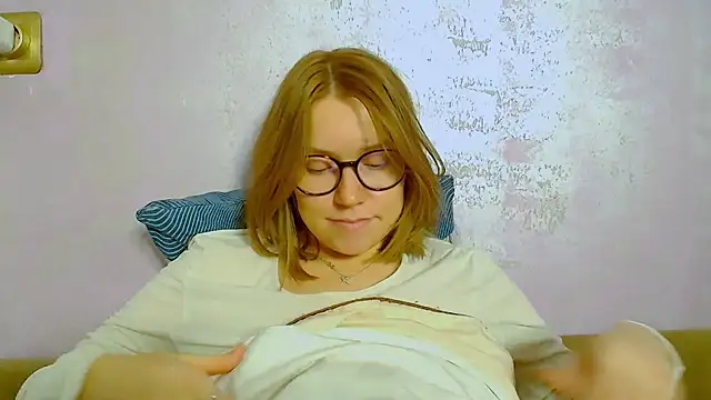 TaylorBre online show from November 10, 6:46 pm