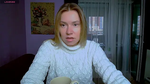 Snapshot of TaylorBre chatting on October 5, 6:26 am TaylorBre online show from October 5, 6:26 am