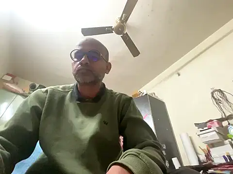 SammyChocolateIndian online show from December 14, 1:06 pm