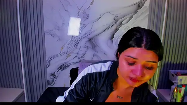 venusowen  online show from March 4, 2:03 pm