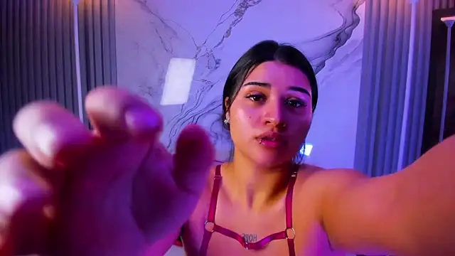 venusowen  online show from February 18, 1:29 pm