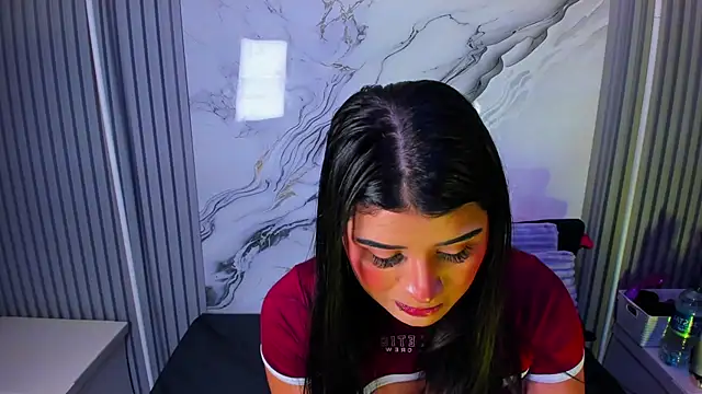 venusowen  online show from April 13, 1:26 pm