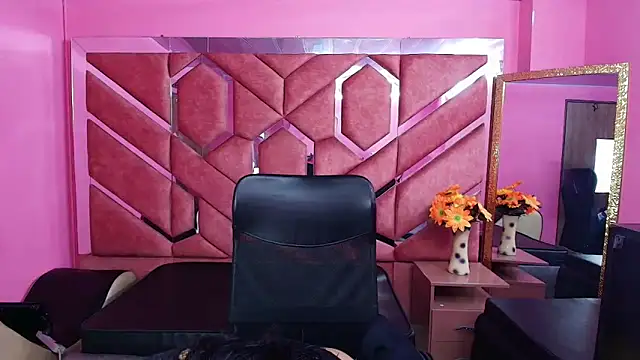 venusowen  online show from November 23, 11:53 am