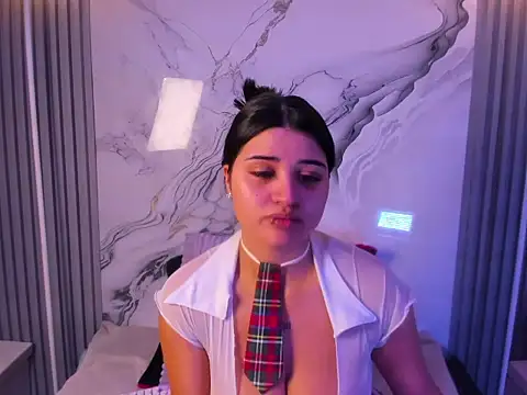 venusowen  online show from February 20, 1:24 pm