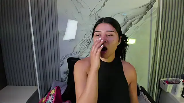 venusowen  online show from March 20, 1:12 pm