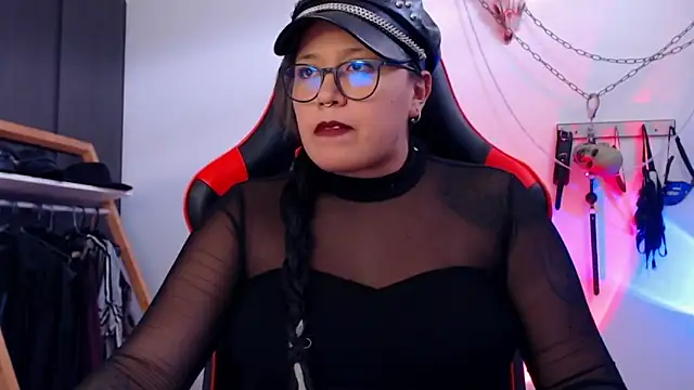 Snapshot of LilithSharon chatting on October 4, 4:52 pm LilithSharon online show from October 4, 4:52 pm