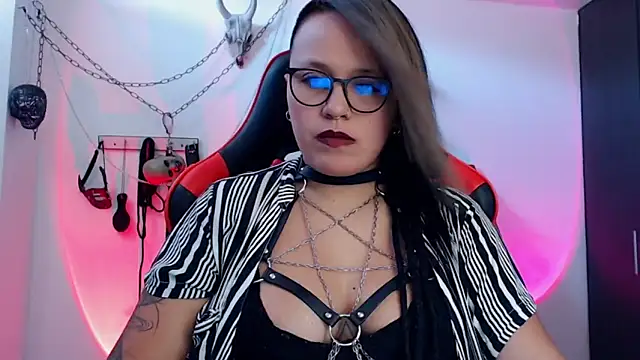 Snapshot of LilithSharon chatting on September 28, 4:14 pm LilithSharon online show from September 28, 4:14 pm