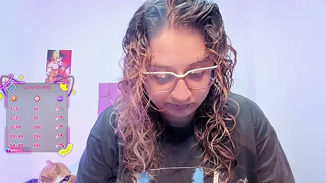 Snapshot of AnnieBigBoobs chatting on November 29, 9:26 pm AnnieBigBoobs online show from November 29, 9:26 pm