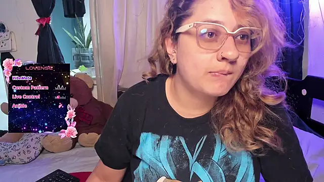 AnnieBigBoobs online show from October 17, 9:27 pm