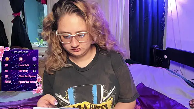 AnnieBigBoobs online show from October 4, 9:05 pm