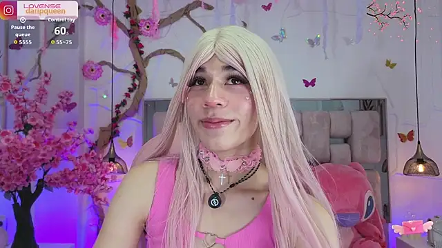 DaripQueen online show from April 14, 1:38 pm