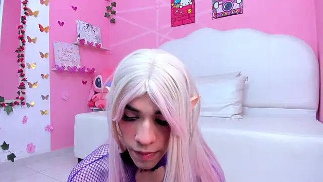 Snapshot of DaripQueen chatting on March 5, 6:23 pm DaripQueen online show from March 5, 6:23 pm