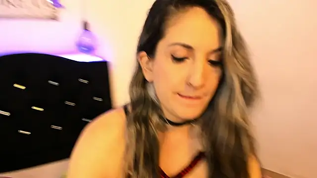 Snapshot of Vivi_tits chatting on January 31, 11:35 pm Vivi tits online show from January 31, 11:35 pm