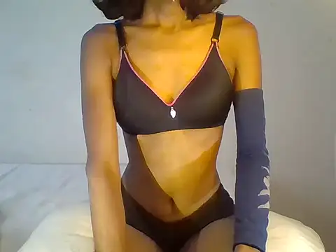 Snapshot of Levinya chatting on February 27, 4:46 am Levinya online show from February 27, 4:46 am