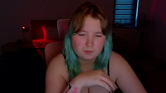 ChimberWol online show from April 18, 8:05 am