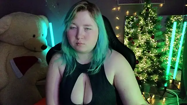 Snapshot of ChimberWol chatting on December 5, 2:10 am ChimberWol online show from December 5, 2:10 am