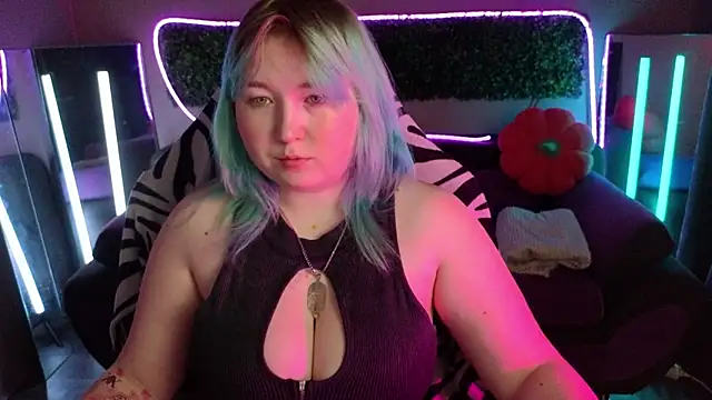 Snapshot of ChimberWol chatting on November 13, 2:04 am ChimberWol online show from November 13, 2:04 am