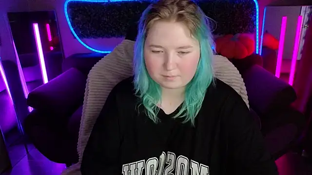 Snapshot of ChimberWol chatting on November 28, 9:31 am ChimberWol online show from November 28, 9:31 am