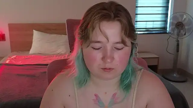 ChimberWol online show from April 12, 7:11 am