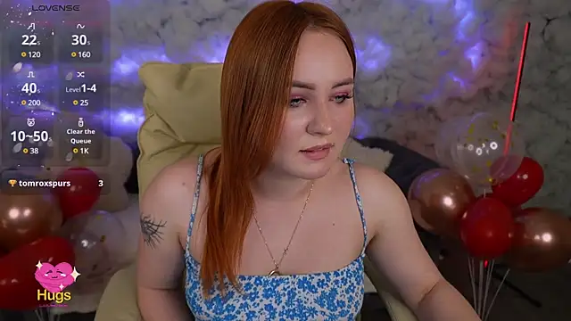 Snapshot of LovelyBell chatting on February 11, 7:59 pm LovelyBell online show from February 11, 7:59 pm