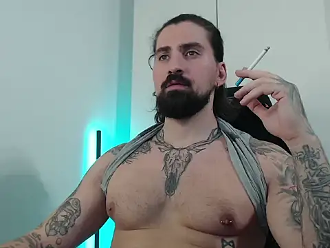 Snapshot of MateoHunk chatting on October 17, 3:58 pm MateoHunk online show from October 17, 3:58 pm