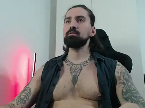 Snapshot of MateoHunk chatting on December 2, 12:51 pm MateoHunk online show from December 2, 12:51 pm