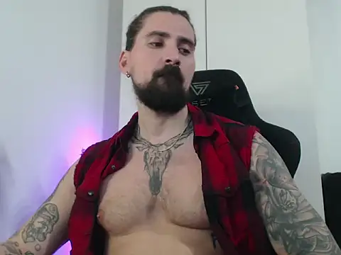 Snapshot of MateoHunk chatting on December 15, 6:47 pm MateoHunk online show from December 15, 6:47 pm