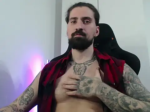 Snapshot of MateoHunk chatting on November 23, 5:34 pm MateoHunk online show from November 23, 5:34 pm