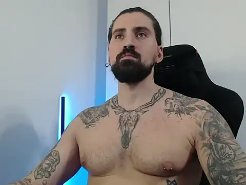 Snapshot of MateoHunk chatting on November 3, 6:33 pm MateoHunk online show from November 3, 6:33 pm