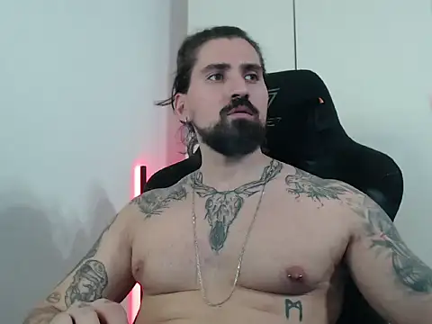 Snapshot of MateoHunk chatting on September 30, 4:35 pm MateoHunk online show from September 30, 4:35 pm