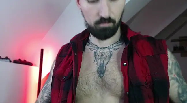 Snapshot of MateoHunk chatting on December 11, 7:57 pm MateoHunk online show from December 11, 7:57 pm