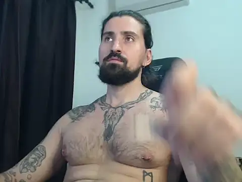 Snapshot of MateoHunk chatting on September 17, 9:44 am MateoHunk online show from September 17, 9:44 am