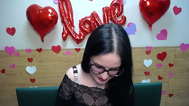 Snapshot of TayaBoret chatting on February 17, 6:28 pm TayaBoret online show from February 17, 6:28 pm
