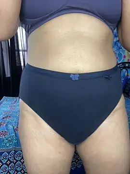 Snapshot of Hot_royalbhabhi chatting on February 23, 9:55 am Hot royalbhabhi online show from February 23, 9:55 am