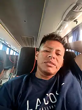 Snapshot of alexchir4 chatting on December 15, 9:20 pm alexchir4 online show from December 15, 9:20 pm