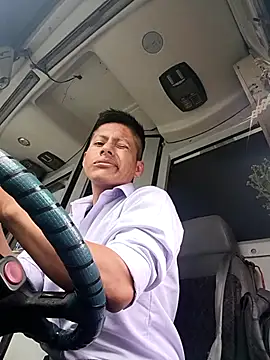 Snapshot of alexchir4 chatting on October 27, 3:35 pm alexchir4 online show from October 27, 3:35 pm