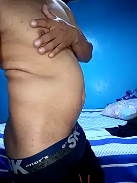 Snapshot of alexchir4 chatting on November 13, 10:46 pm alexchir4 online show from November 13, 10:46 pm