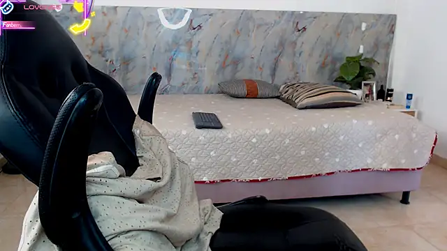 hanz col online show from June 21, 2:34 pm
