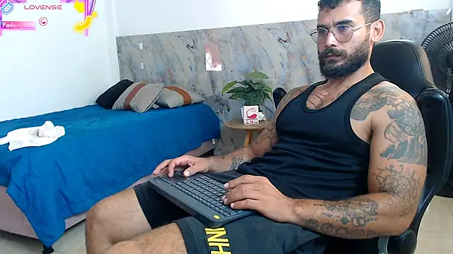 hanz col online show from November 10, 5:40 pm