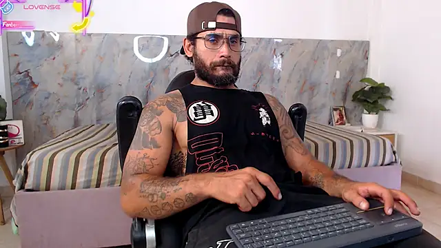 hanz col online show from May 4, 4:43 pm