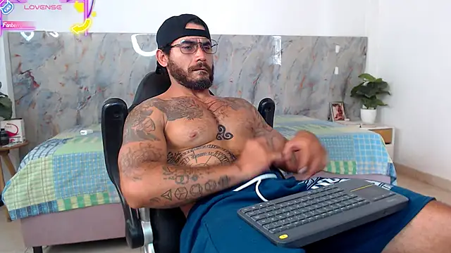 hanz col online show from May 19, 4:36 pm