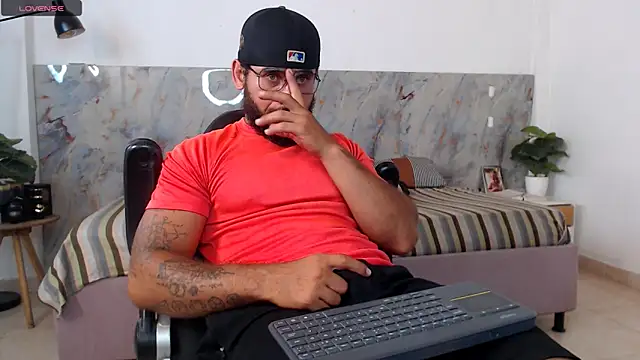 hanz col online show from April 2, 3:13 am