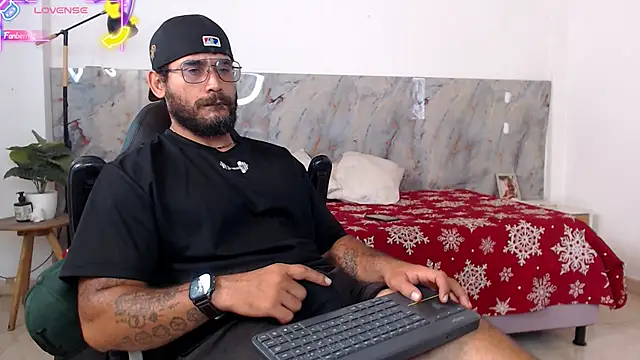 hanz col online show from February 8, 5:32 pm